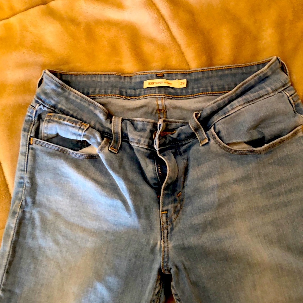 Levis 535 super skinny jeans. Size 29x30